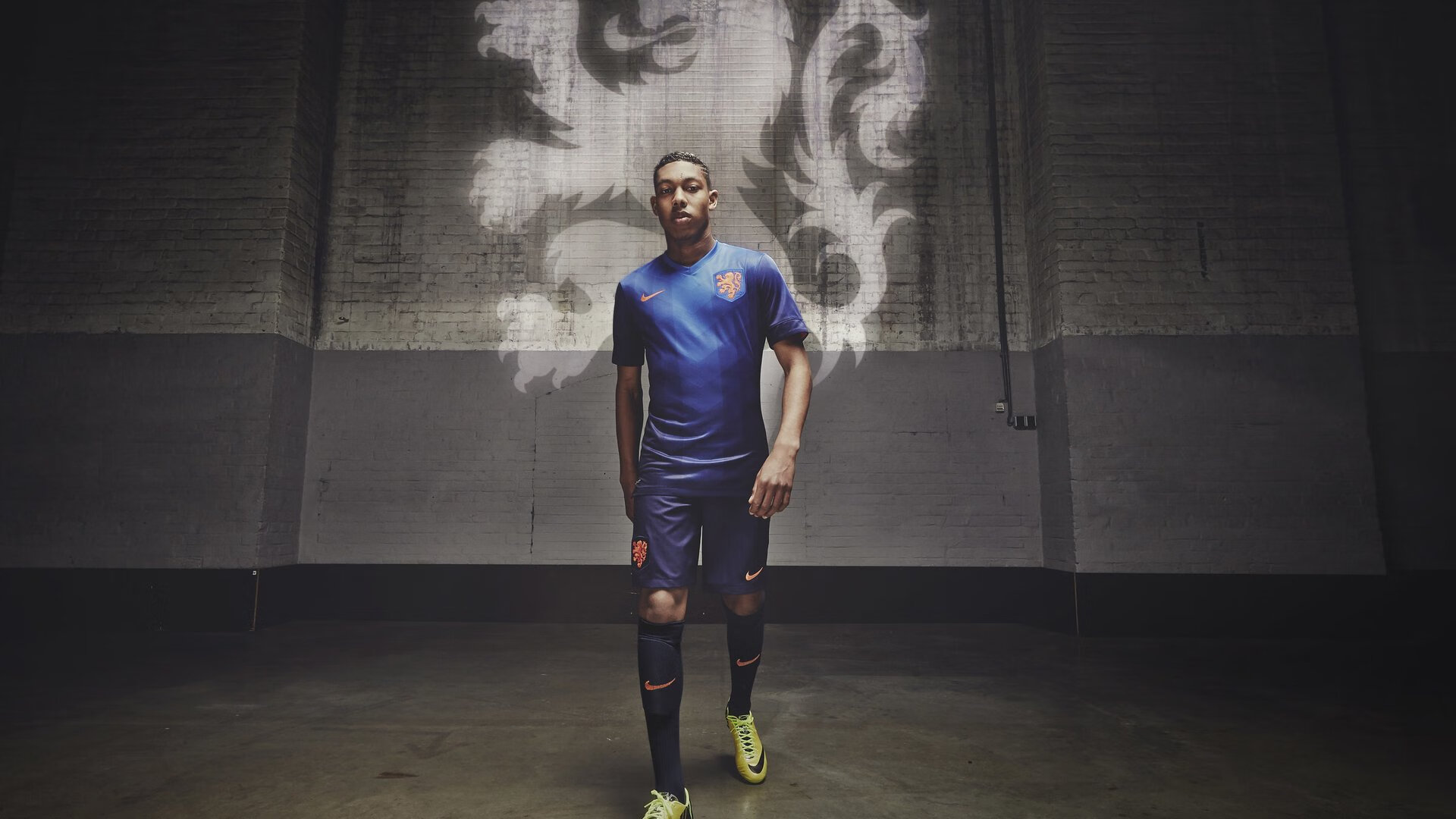 星空game平台-“萨尔·巴赫击破障碍，带领南非羚羊队击败强敌”